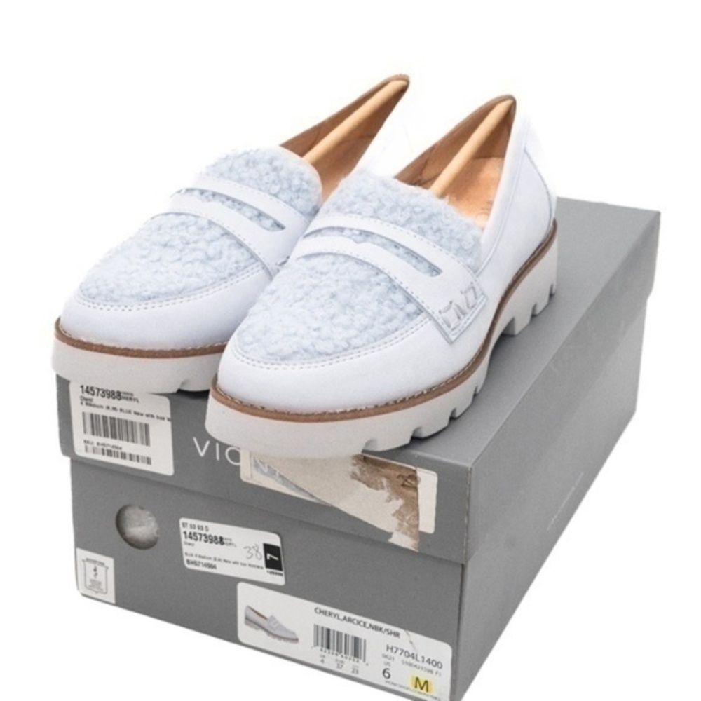 Vionic. Women's Shearling Cheryl‎ Loafer.